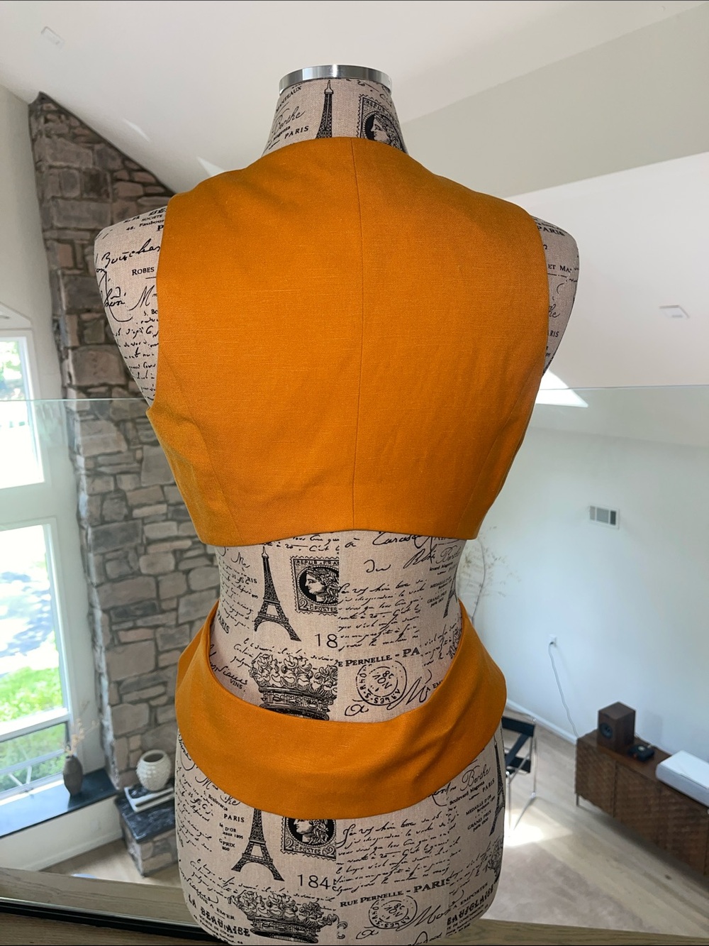 Express Mustard Tailored cutout Vest - Picture 3 of 4